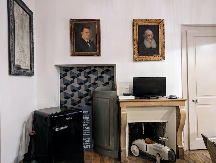 L'Appartement Du Voisin D'Hugo 브장송 외부 사진