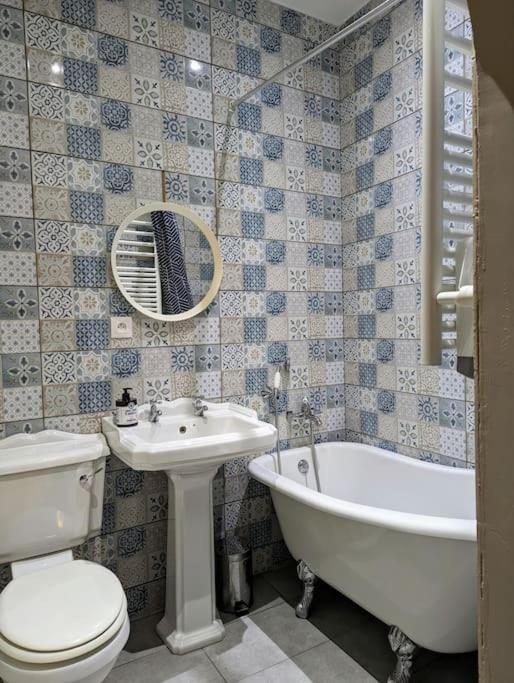 L'Appartement Du Voisin D'Hugo 브장송 외부 사진